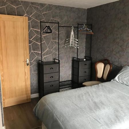 Double Room Next To Burnham Elizabeth Line Station สลาว ภายนอก รูปภาพ
